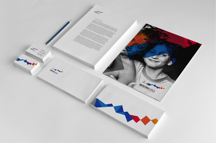 Imagina Chile's identity by Pamela.